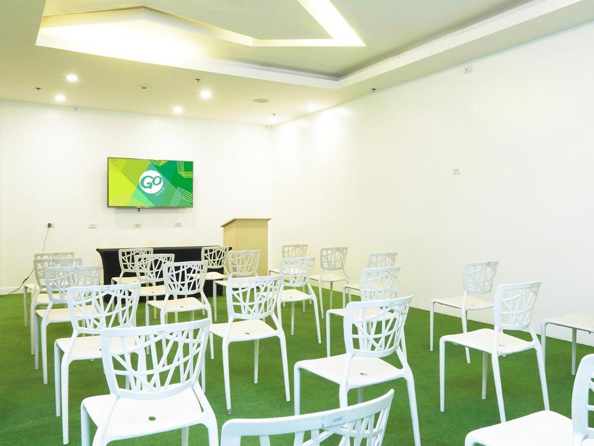 Go Hotels Timog Quezon City Zewnętrze zdjęcie