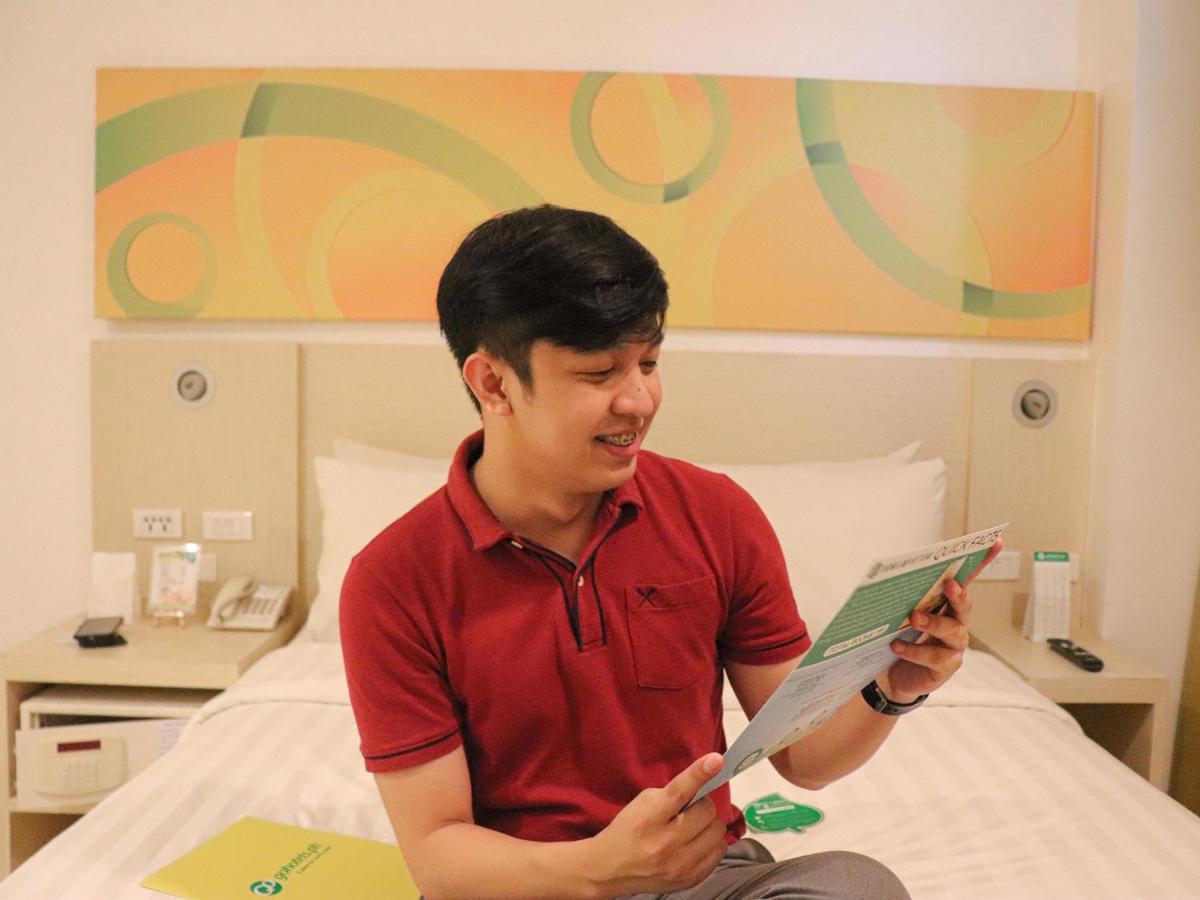 Go Hotels Timog Quezon City Zewnętrze zdjęcie