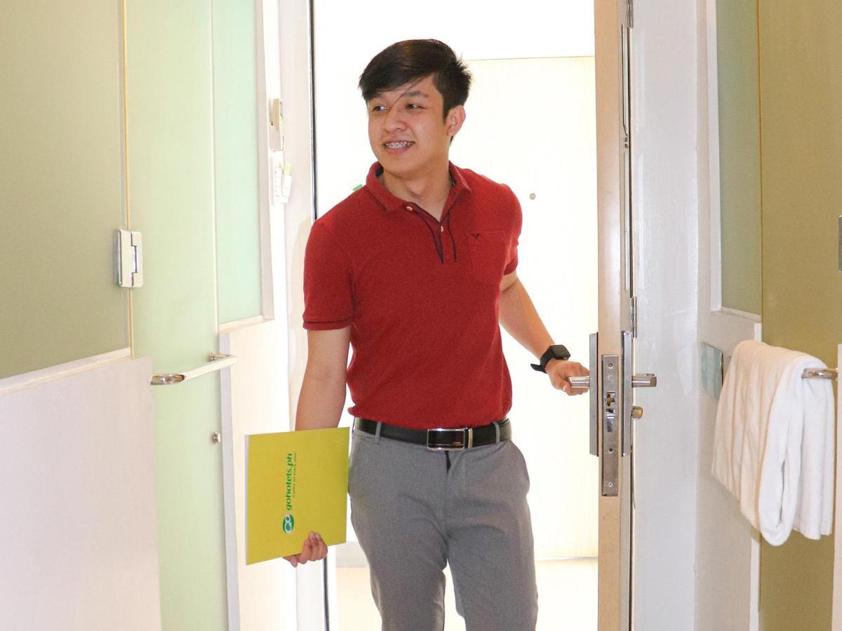 Go Hotels Timog Quezon City Zewnętrze zdjęcie