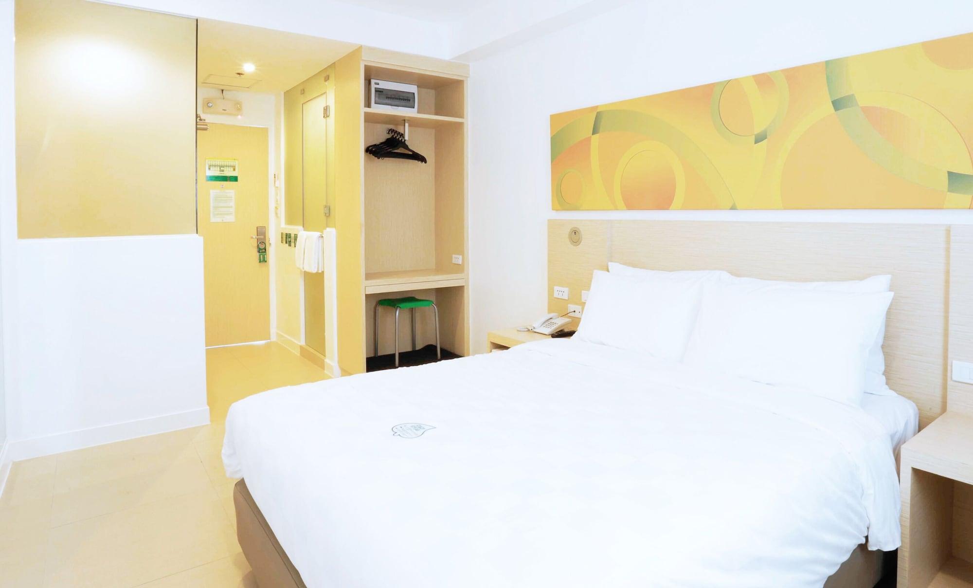 Go Hotels Timog Quezon City Zewnętrze zdjęcie