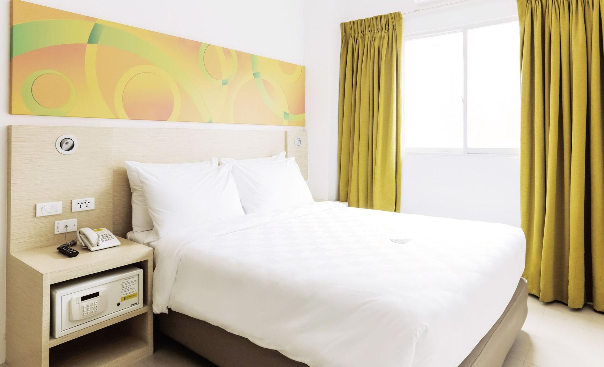 Go Hotels Timog Quezon City Zewnętrze zdjęcie